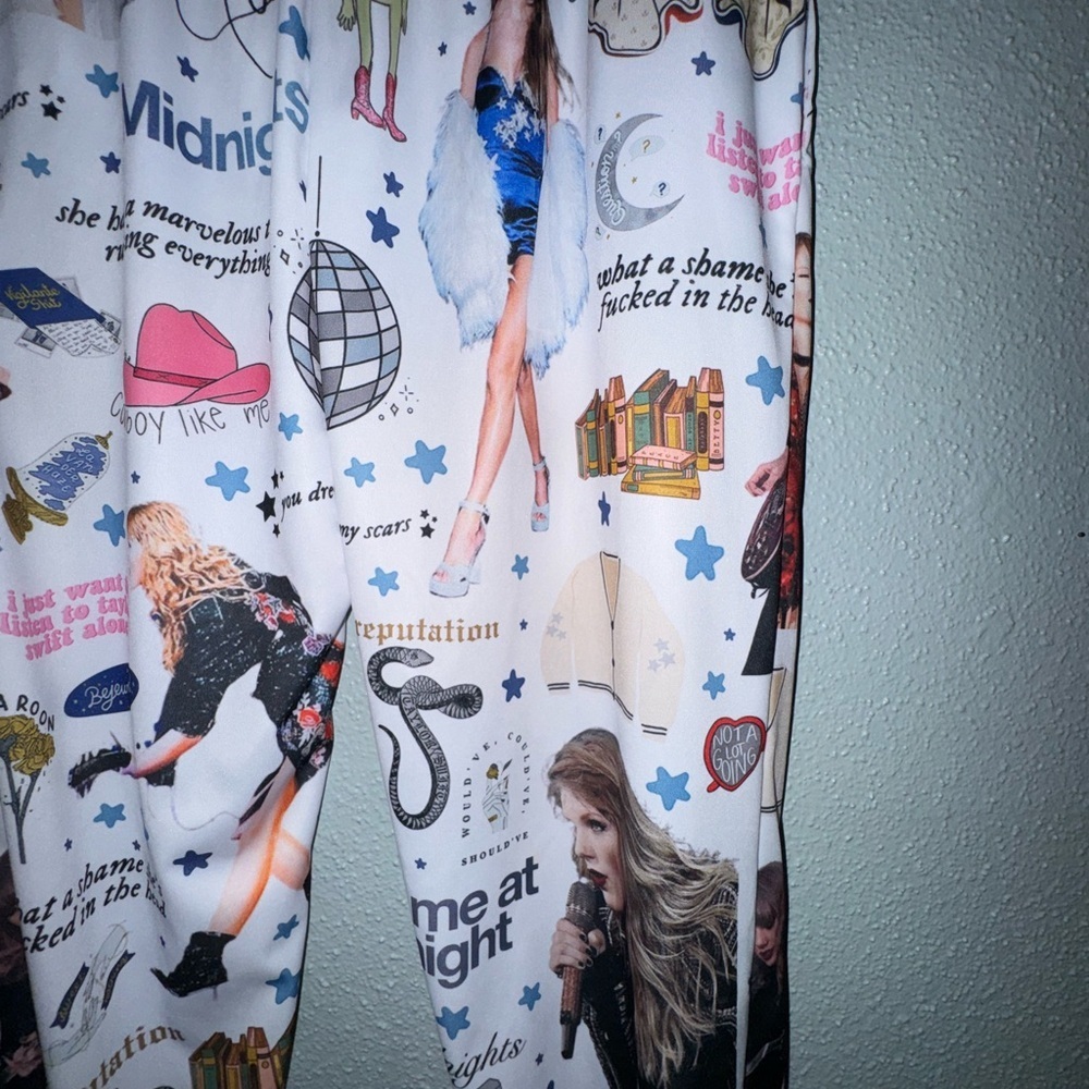 Taylor Swift Swiftie Graphic Lounge Pants w Pockets Size Medium - Picture 12 of 13